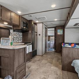 Your Glamping Escape Awaits 5 miles from the Beach