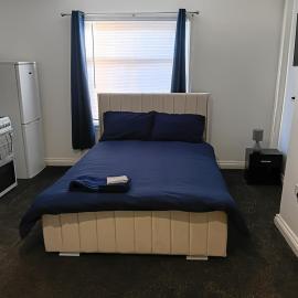 Studio Sleeps 2 with Parking
