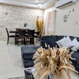 The Diamond Oasis, Hotel in Cunupia
