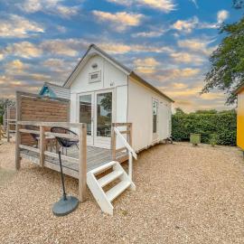 Surfers Cabin