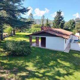 Pinos del Virrey I, hotel a Valle Hermoso