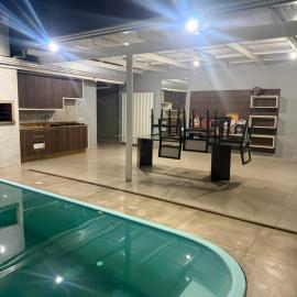 Tosi residencial 2، فندق في باراناغوا