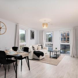 Leeds Dock Spacious 2 Bed Apt, Sleeps 8 & Free Parking, hotel a Hunslet