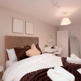 Leeds Dock Luxury Escape, Sleeps 8 With Free Parking, hotell sihtkohas Hunslet