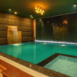 City centre 6 BHK Villa with indoor Pool, hotel in Jaipur
