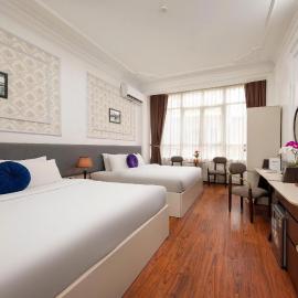 The Lake Silk Hotel & Travel