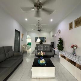 D'Ila Homestay Nibong Tebal by Cozystays, hotel in Nibung Tebal