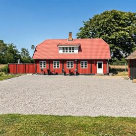 Pet Friendly Home In Svaneke With Wifi