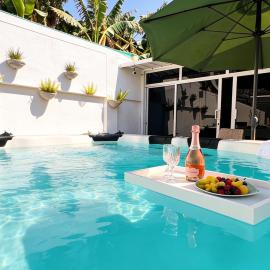 Casa Paradise San Andrés - con Jacuzzi, hotel in San Andrés