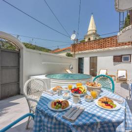 Captain's House - Sv. Jakov /w Terrace - Happy Rentals