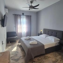Wide shore Apt, hotell i Kamári