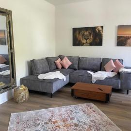 Wohnung 90 qm für 4 Personen mit separatem Tiefgaragenstellplatz - gerne längerfristig zu vermieten