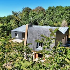 Maison Nature Bretagne 3 chambres Plain-Pied, hotel em Langonnet