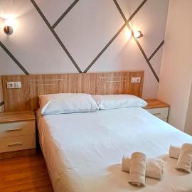 Apartamentos Pantebre 3000