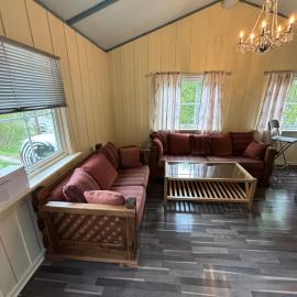 Detached cozy house, hotel din Lom