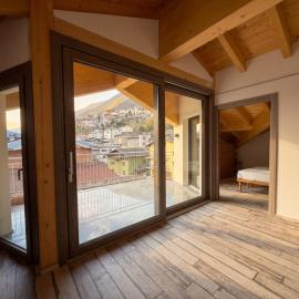 Rifugio Sospeso - chalet moderno con vista، فندق في غروسيو