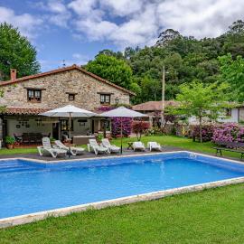 La Casa de Torre, hotel u gradu Ribadeselja