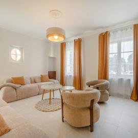 Maison Sophie for 10 guests – hotel w mieście Pierrefonds