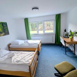 Freizeitheim Jugendhotel EC Oberschlauersbach gGmbh、Dietenhofenのホテル