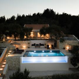 Family Affair Villa by All About Paxos, hotel a Tranakatika