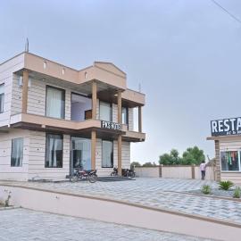 PKS Hotel, готель у місті Aspura