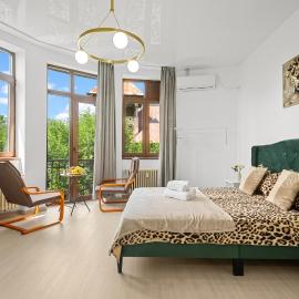Stepup Suites, Cismigiu Park, City Center, Amazing Park View、ブカレストのホテル