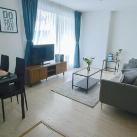 Centrio 2 bed rooms 52, hotel in Ban Lo Long