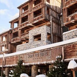 Les Suites – Maison Bouvier, hotel u gradu Tinj