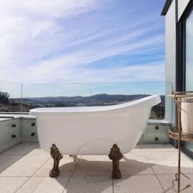 Casa Matriz Séc. XVI | Double or Twin w/ balcony – hotel w mieście Penafiel