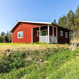 Rosebo Mysig gäststuga på landet nära Tranås, frukost ingår