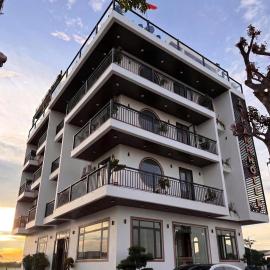 Á Thành Hotel、Cửa Tùngのホテル