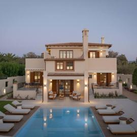 New Villa Ikos with Heated Pool & BBQ, Walking Distance to the Beach