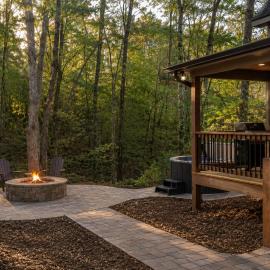 Thyme Out Hot Tub 7 Minutes to Blue Ridge, khách sạn ở Blue Ridge