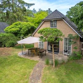 Moss & Leaf Lodge op de Veluwe in Lunteren, hotel di Lunteren