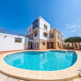 Villa Kampanella - Luxury 7 Bedroom Villa with Pool , Jacuzzi , Panoramic Sea & Sunset Views