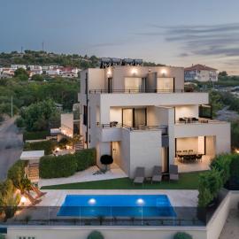 Villa Magna luxury apartments, hotel in Murter