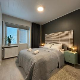Lovely two-room condo with balcony near bus- and railwaystation, hotel in Turku