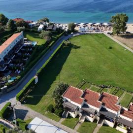 Azure Residence Koumitsa, hotel in Nea Roda