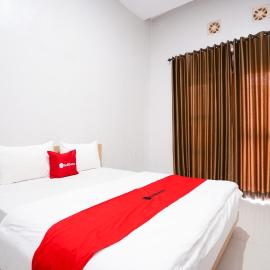 RedDoorz Syariah Near Maguwoharjo Yogyakarta