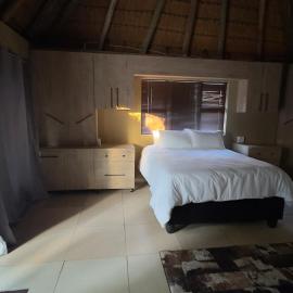 Trans caprivi lodge, готель у місті Uvungu-vungu