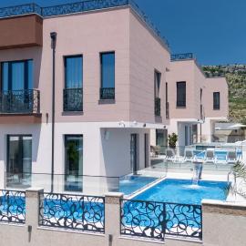 Evianamar, hotel in Shëngjin