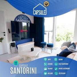Capsule Santorini - balneo - Sauna - Switch 2، فندق في Limelette