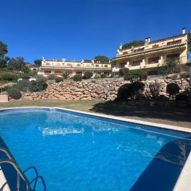La dorada 8, hotel in Torroella de Montgrí