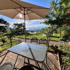 Ina Maka - Appartamento con giardino immerso nel verde, hotel u gradu Gubjo
