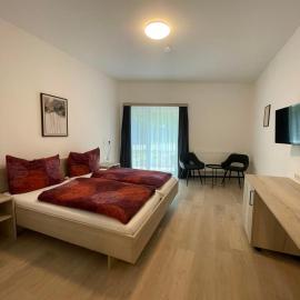 TPE Arena - Zimmer am Ebersdorfer See, hotel di Obergrafendorf