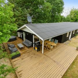Holiday Home Adam - from the sea by Interhome, hotell sihtkohas Hadsund
