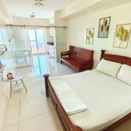 SMDC Wind Residences Condo Unit by Bil & J's, hotel i Kaybagal