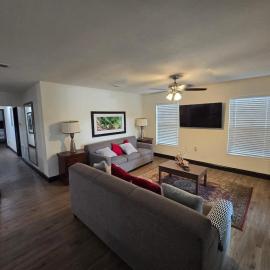 2Bed 2Bath Lake Front Jewel