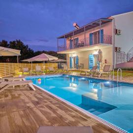 Villa Ilios Agios Spyridonas, hotell sihtkohas Perítheia