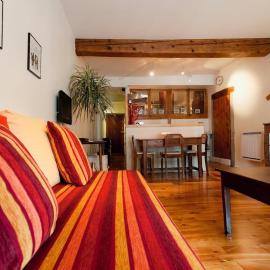 Historic Centre Studio, St-André & Bastille view!